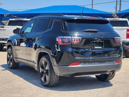 Diamond Black Crystal Pearlcoat 2021 Jeep Compass Latitude