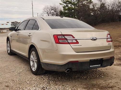 2017 Ford Taurus SEL