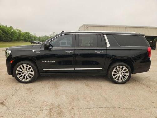 Onyx Black 2023 GMC Yukon XL Denali