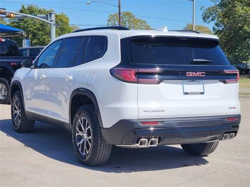 2026 GMC Acadia AWD AT4