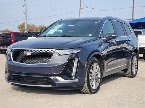 2025 Cadillac XT6 Premium Luxury FWD