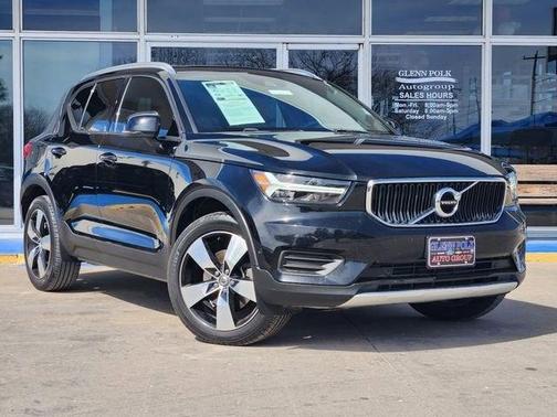 2019 Volvo XC40 T5 Momentum
