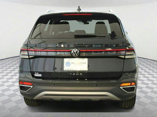 2025 Volkswagen Taos SE