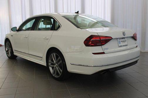 2017 Volkswagen Passat 1.8T R-Line w/Comfort