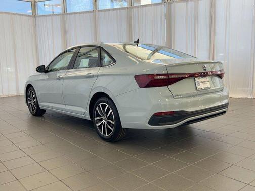 2026 Volkswagen Jetta 1.4T SE