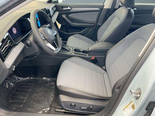 2026 Volkswagen Jetta 1.4T SE