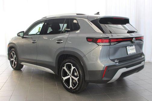 2025 Volkswagen Tiguan 2.0T SE