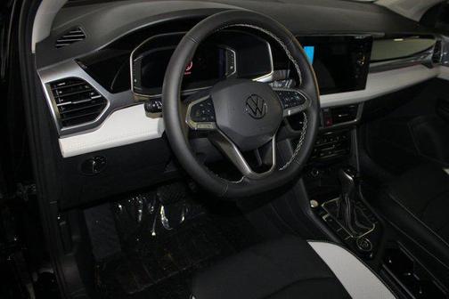 2025 Volkswagen Taos SEL