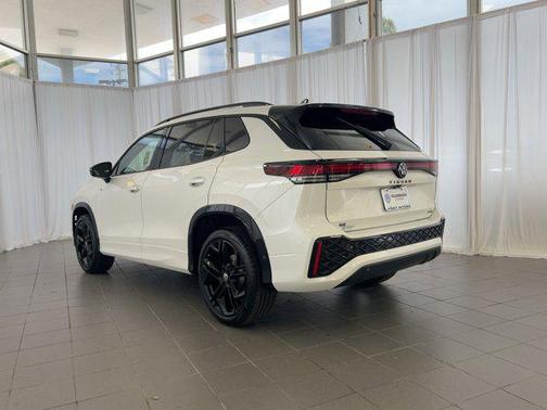 2026 Volkswagen Tiguan 2.0T SE R-Line Black 4MOTION