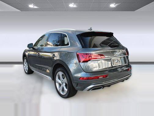 2022 Audi Q5 45 S line Premium Plus