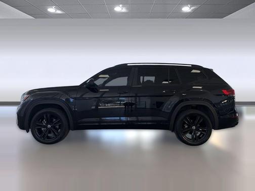 Deep Black Pearl 2023 Volkswagen Atlas 3.6L SEL