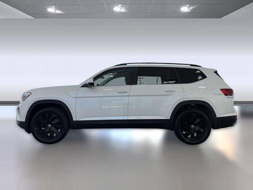 opal white pearl 2026 Volkswagen Atlas 2.0T SE w/Technology