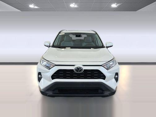 Blizzard Pearl 2021 Toyota RAV4 XLE Premium