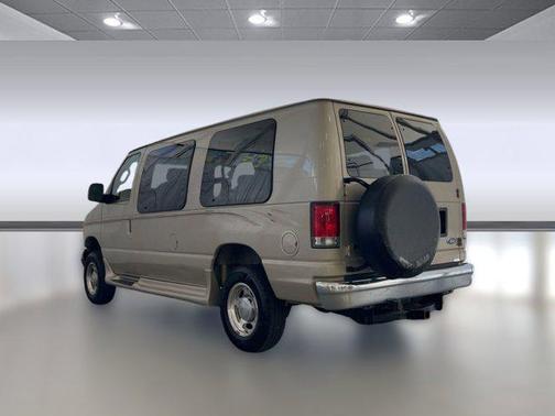 2007 Ford E150 Base
