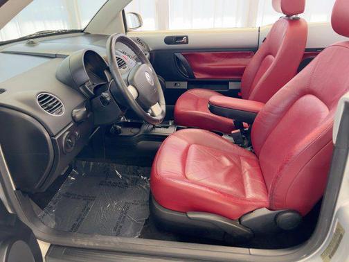 2009 Volkswagen New Beetle L