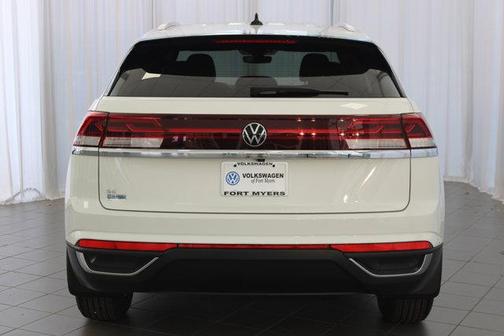 2025 Volkswagen Atlas Cross Sport 2.0T SE
