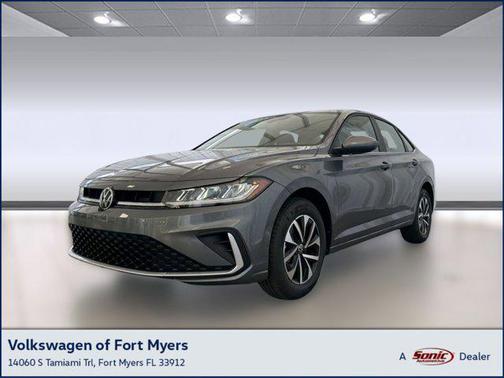 Platinum Gray Metallic exterio 2026 Volkswagen Jetta 1.4T S