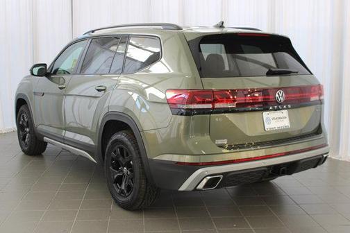 2025 Volkswagen Atlas 2.0T Peak Edition