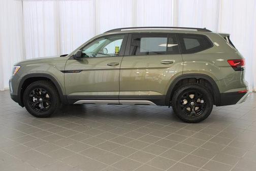 2025 Volkswagen Atlas 2.0T Peak Edition