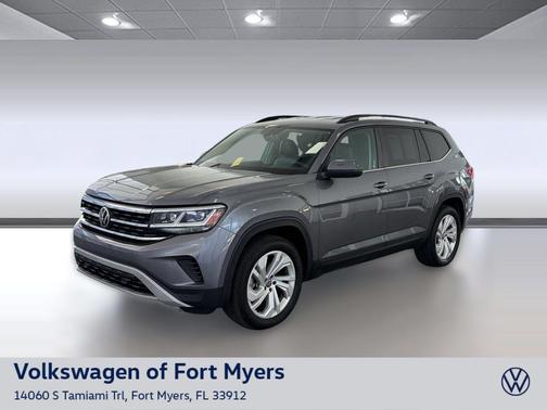 Platinum Gray Metallic 2023 Volkswagen Atlas 2.0T SE w/Technology