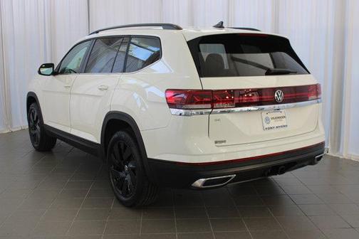 2025 Volkswagen Atlas 2.0T SE w/Technology