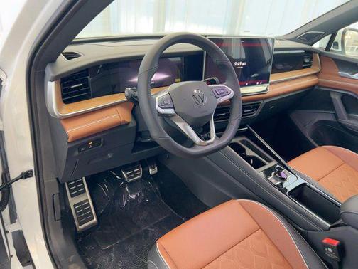 2026 Volkswagen Tiguan 2.0T SEL R-Line 4MOTION