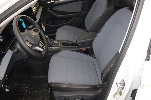 2025 Volkswagen Jetta 1.4T SE