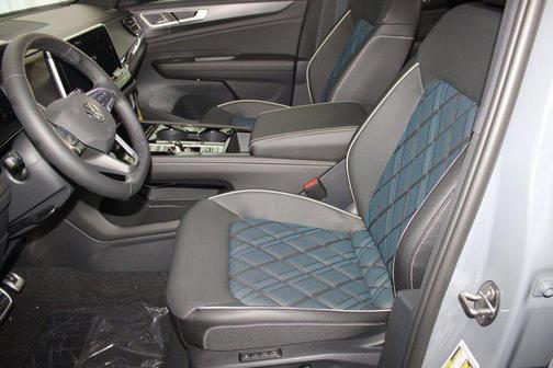 2026 Volkswagen Atlas Cross Sport 2.0T SEL Premium