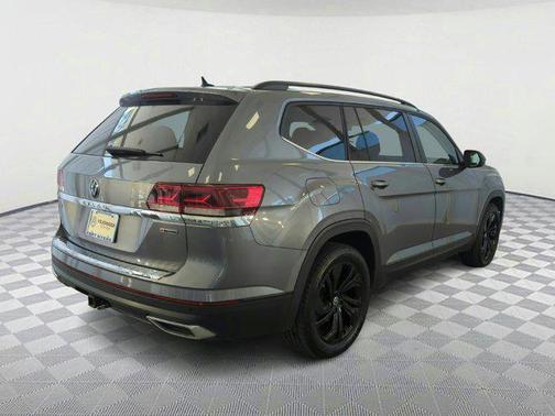 2022 Volkswagen Atlas 3.6L SE w/Technology
