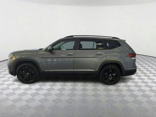 2022 Volkswagen Atlas 3.6L SE w/Technology