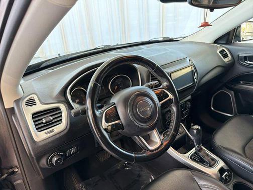 Granite Crystal Metallic Clearcoat 2020 Jeep Compass Latitude