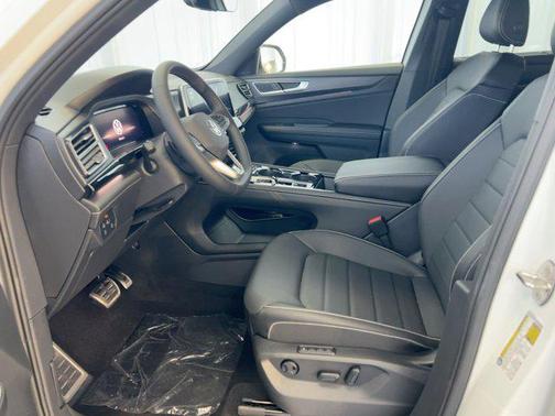 2026 Volkswagen Atlas Cross Sport 2.0T SEL