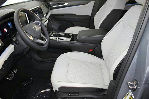 2025 Volkswagen Atlas Cross Sport 2.0T SEL Premium