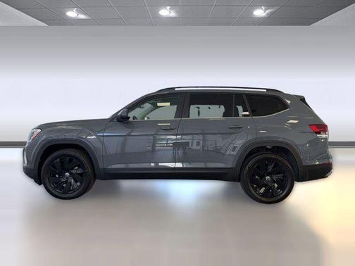 pure gray 2026 Volkswagen Atlas 2.0T SE w/Technology