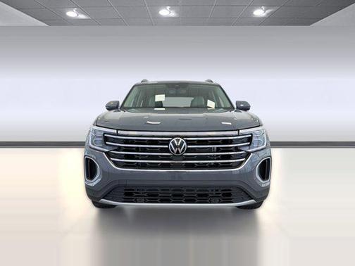 pure gray 2026 Volkswagen Atlas 2.0T SE w/Technology
