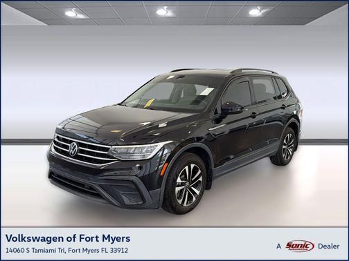 Deep Black Pearl 2023 Volkswagen Tiguan 2.0T S