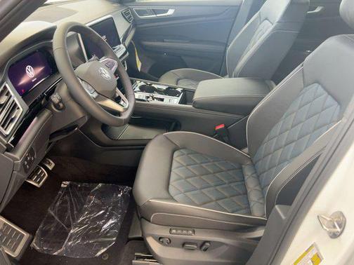 2026 Volkswagen Atlas Cross Sport 2.0T SEL Premium