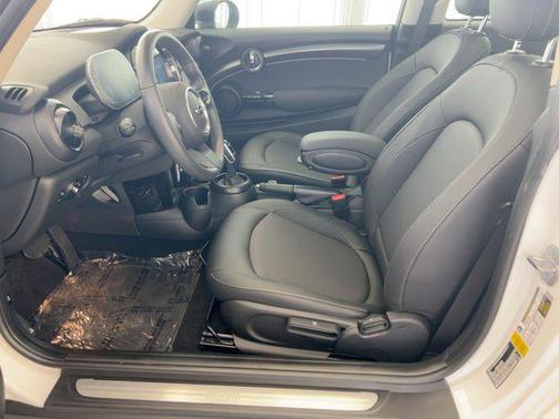 2024 MINI Hardtop Cooper