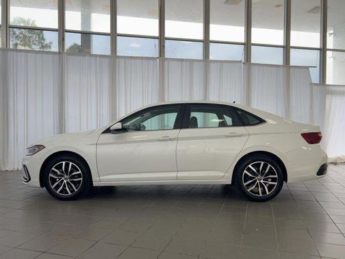 2026 Volkswagen Jetta 1.4T SE