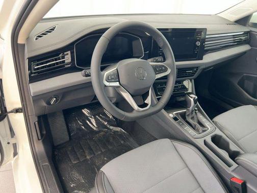 2026 Volkswagen Jetta 1.4T SE