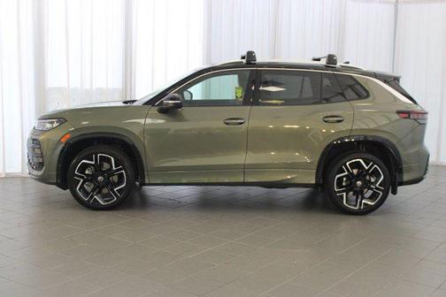 2025 Volkswagen Tiguan 2.0T SEL R-Line 4MOTION
