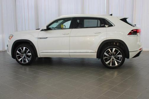 2025 Volkswagen Atlas Cross Sport 2.0T SEL Premium