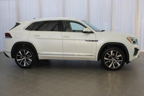 2025 Volkswagen Atlas Cross Sport 2.0T SEL Premium