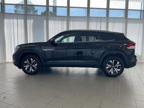2026 Volkswagen Atlas Cross Sport 2.0T SE