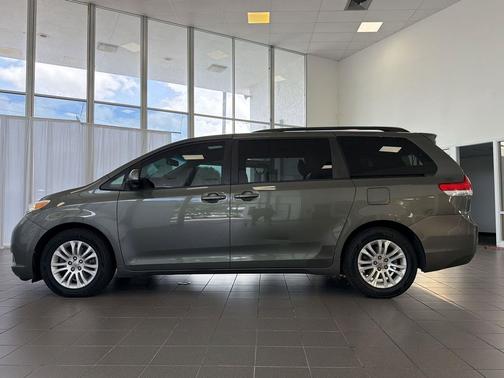 Predawn Gray Mica 2011 Toyota Sienna XLE