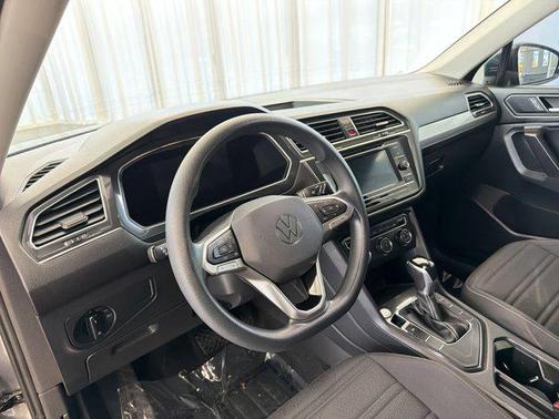 Platinum Gray Metallic 2022 Volkswagen Tiguan 2.0T S