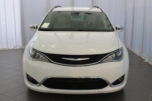 2018 Chrysler Pacifica Hybrid Limited