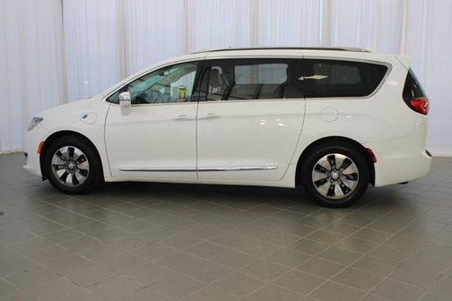 2018 Chrysler Pacifica Hybrid Limited