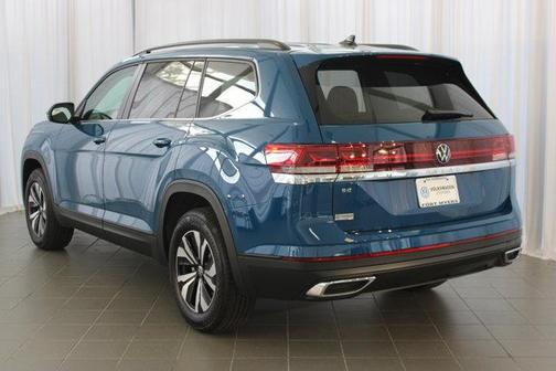 2025 Volkswagen Atlas 2.0T SE