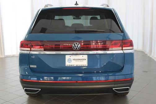 2025 Volkswagen Atlas 2.0T SE